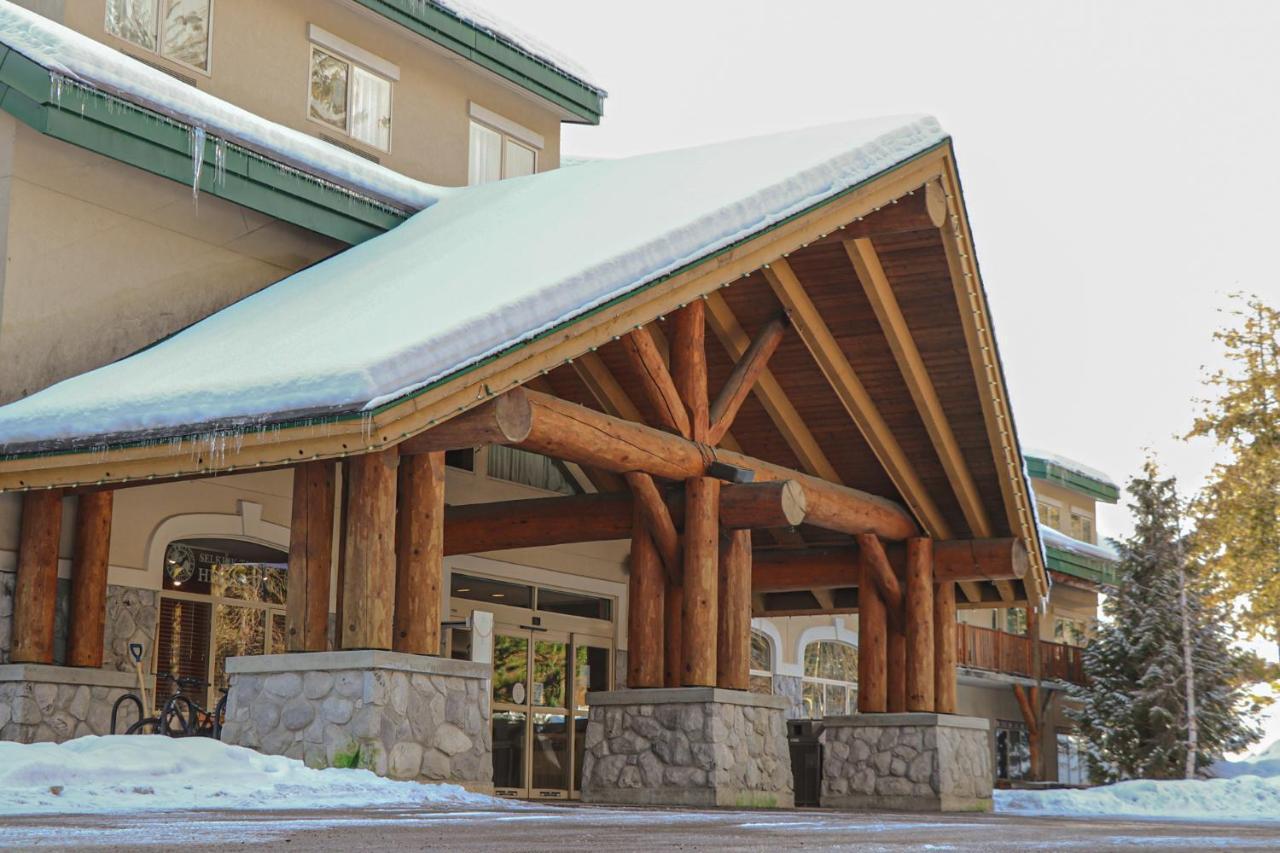 Coast Hillcrest Hotel Ревелсток Экстерьер фото