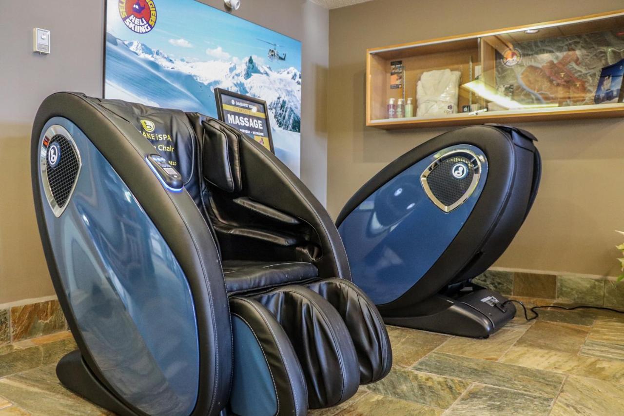 Coast Hillcrest Hotel Ревелсток Экстерьер фото