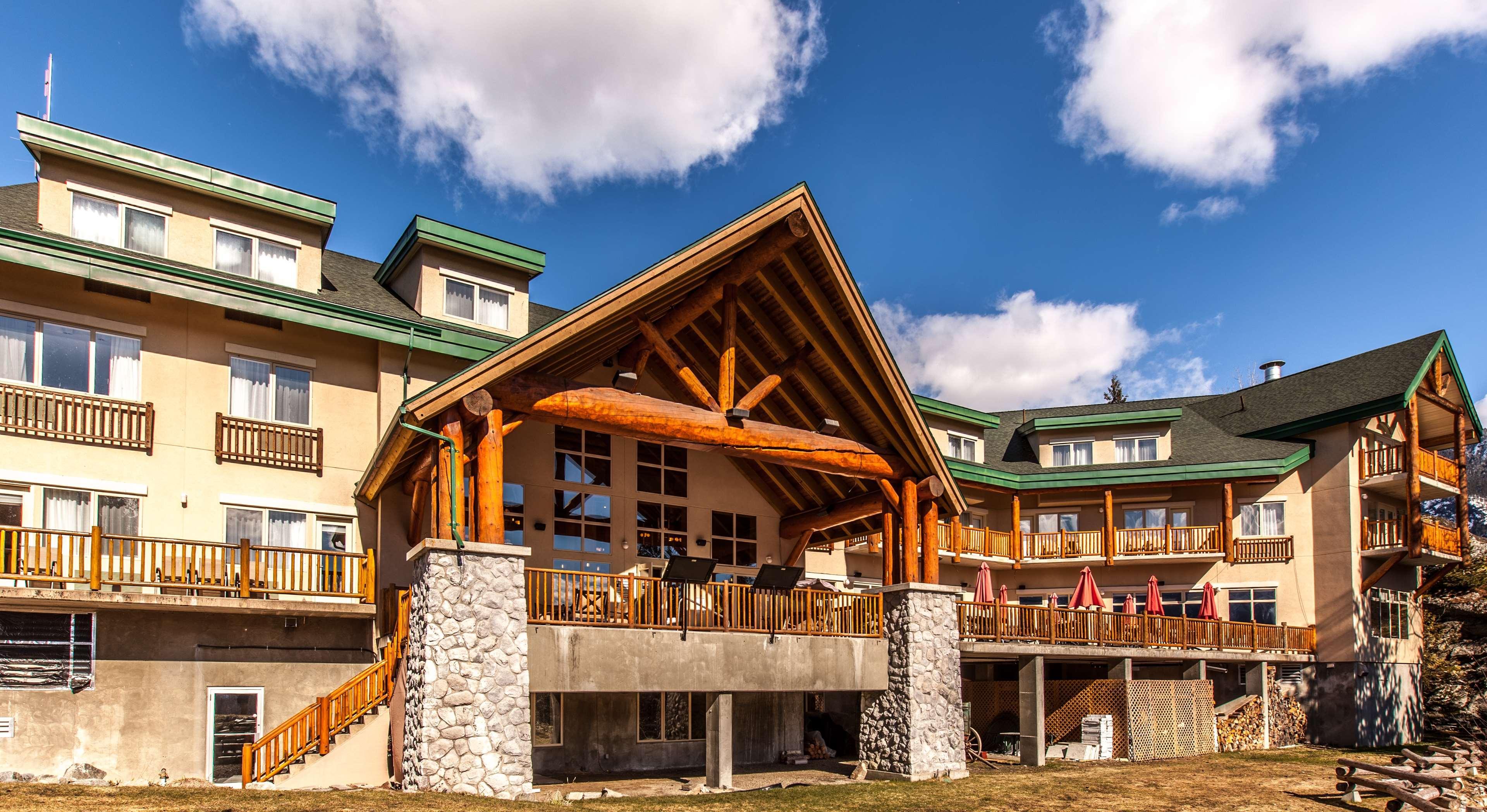 Coast Hillcrest Hotel Ревелсток Экстерьер фото