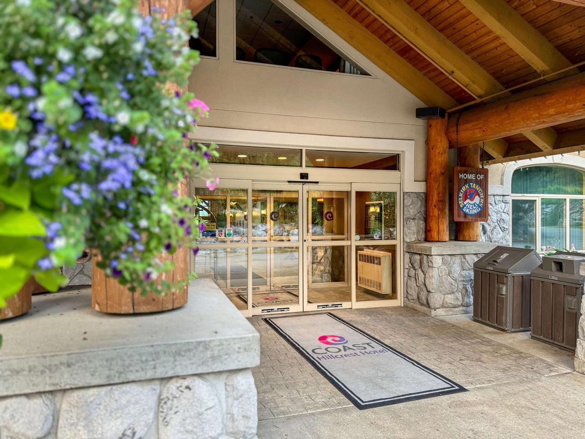 Coast Hillcrest Hotel Ревелсток Экстерьер фото