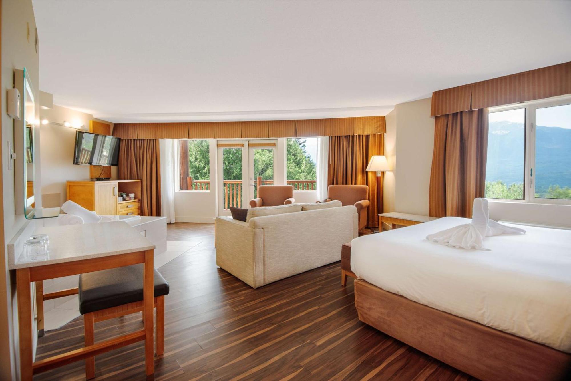 Coast Hillcrest Hotel Ревелсток Экстерьер фото