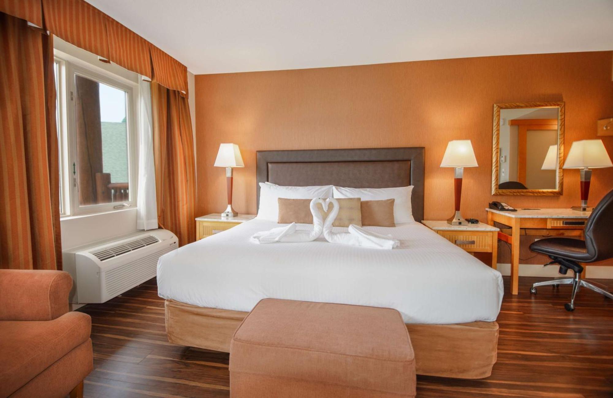 Coast Hillcrest Hotel Ревелсток Экстерьер фото