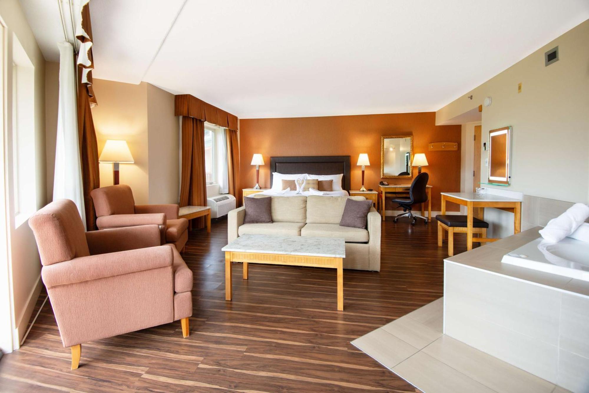 Coast Hillcrest Hotel Ревелсток Экстерьер фото