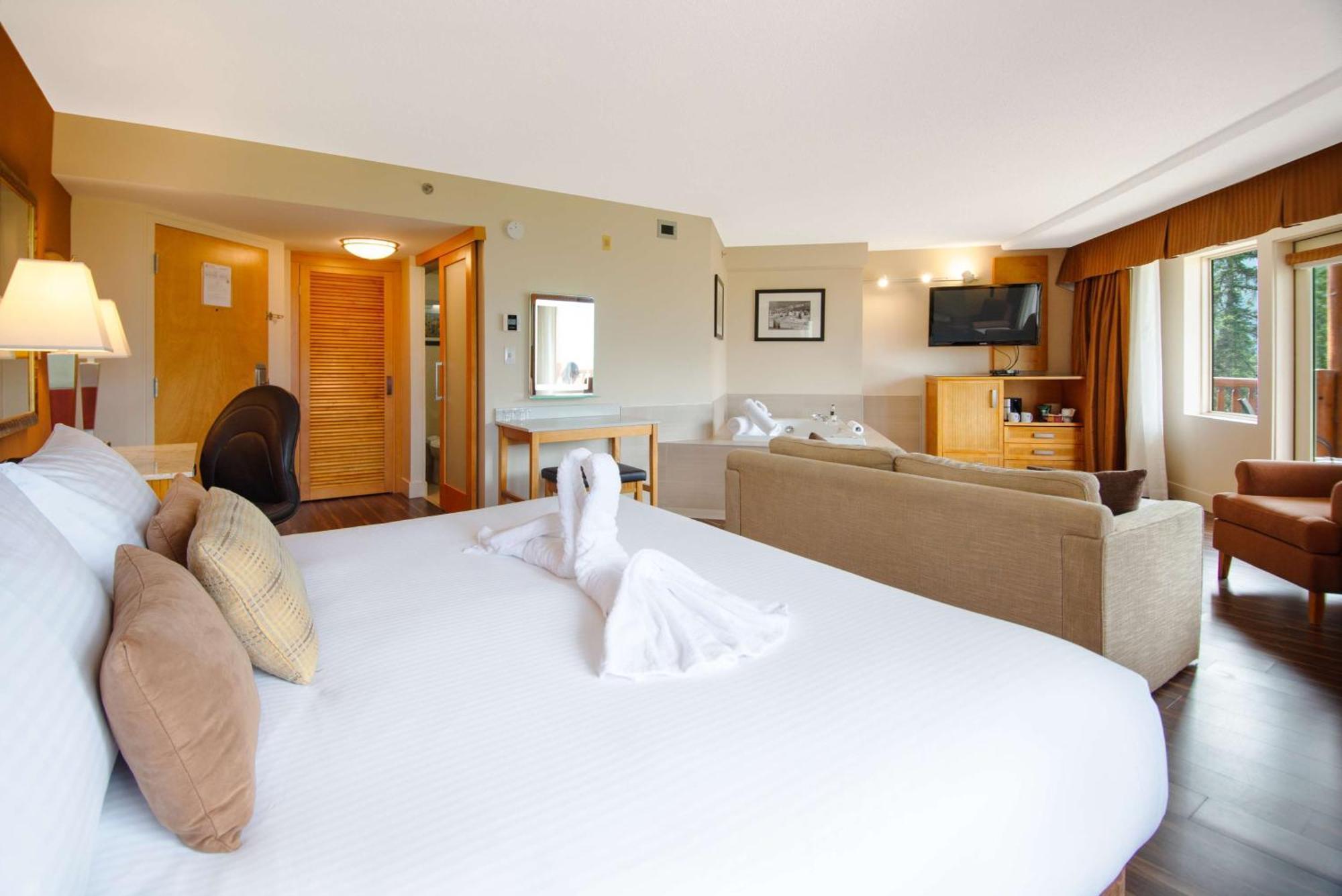 Coast Hillcrest Hotel Ревелсток Экстерьер фото