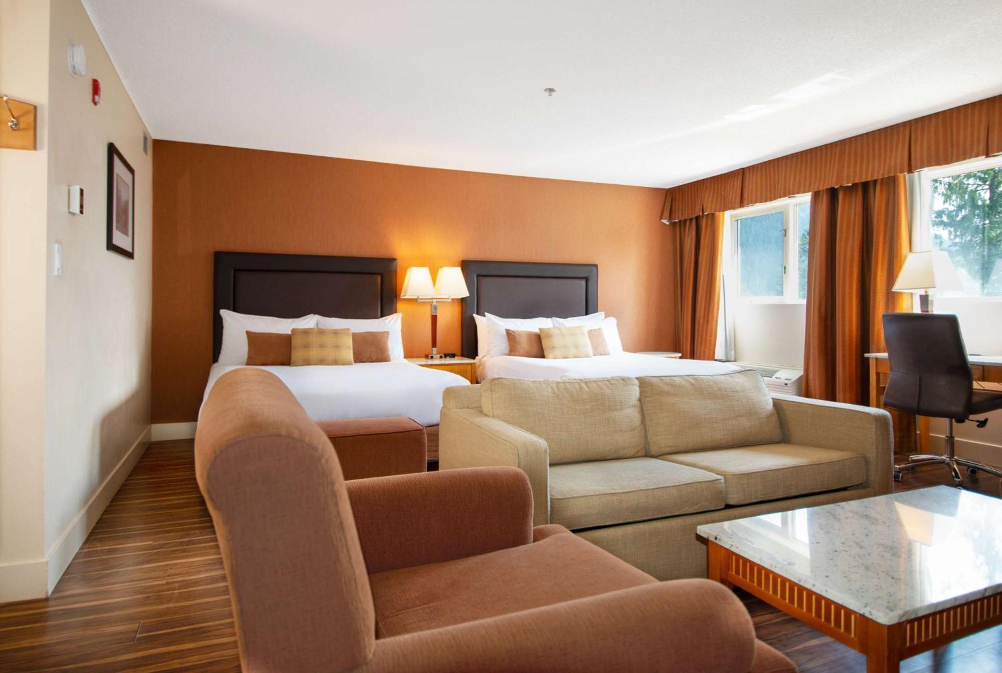 Coast Hillcrest Hotel Ревелсток Экстерьер фото